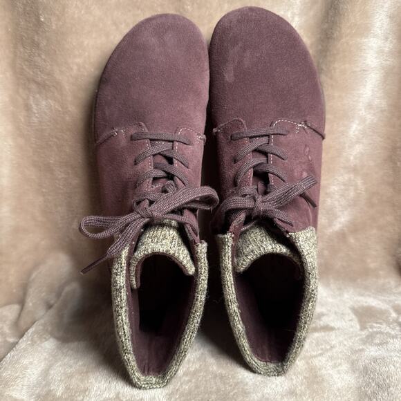 Clarks Roseville Lace Burgundy Ankle Bootie Lace-Up Suede Leather Women's 9.5 M‎ - Picture 6 of 8